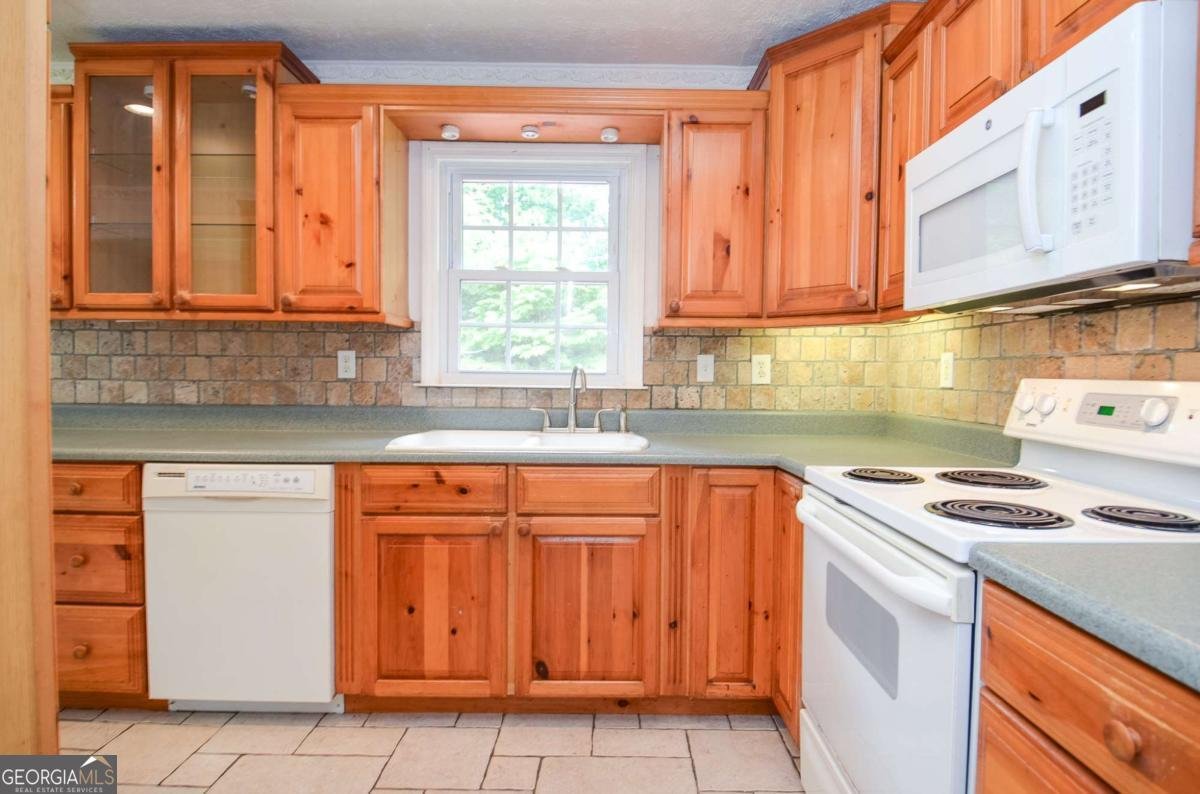 456 Harmony Grove Road Lilburn - 10