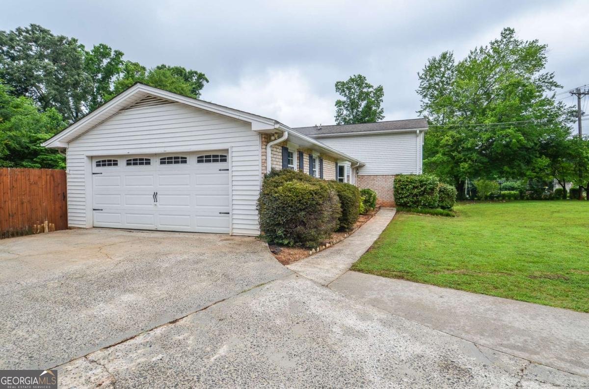 456 Harmony Grove Road Lilburn - 3