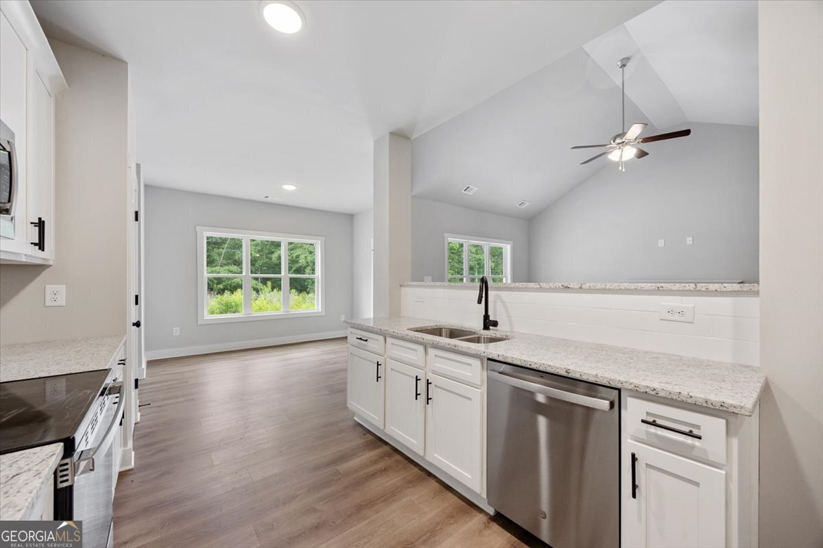 206 Railroad Street Gray - 8