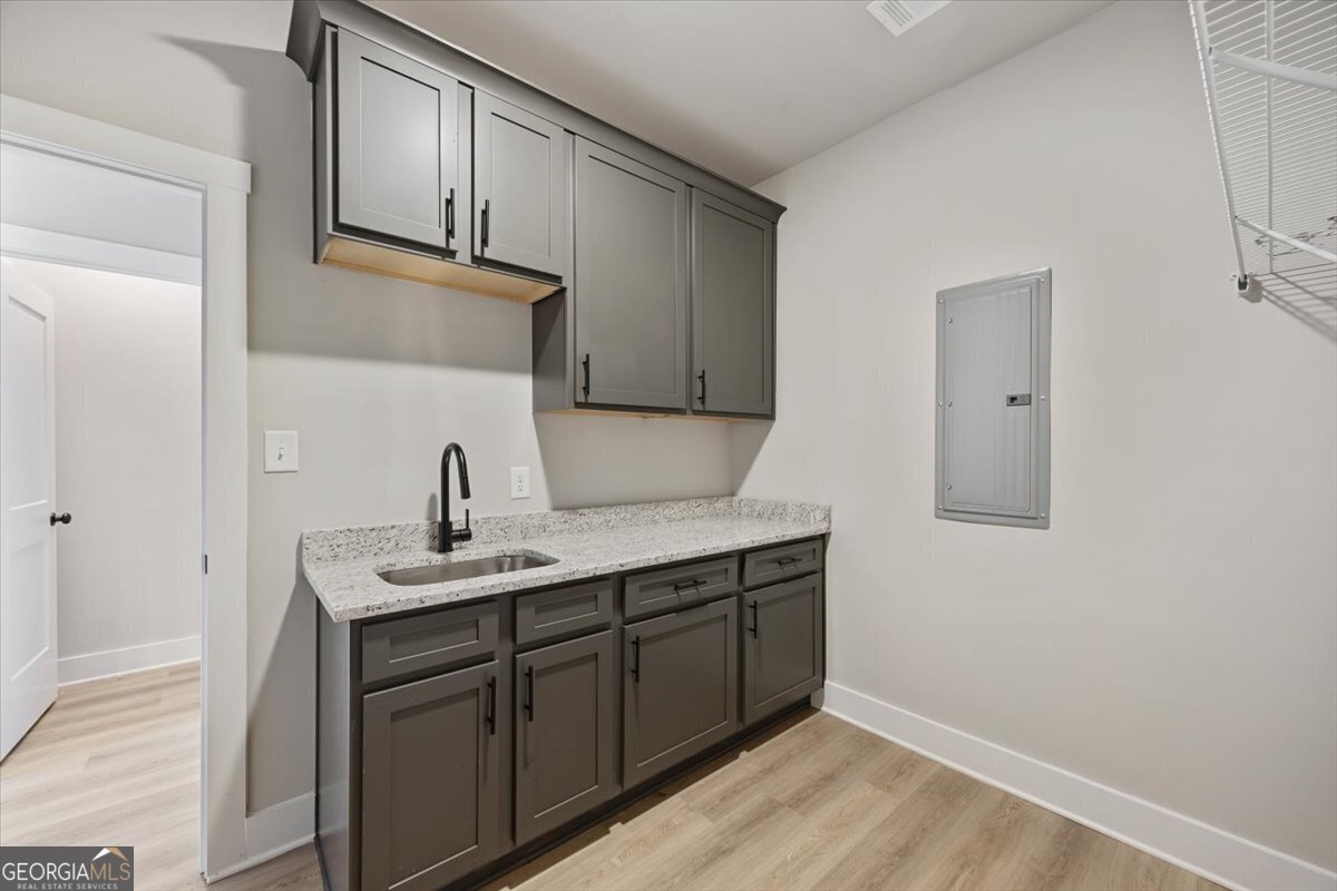 202 Railroad Street Gray - 15