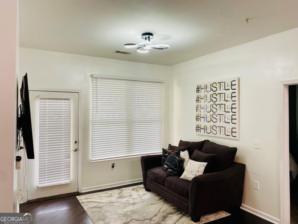 870 Mayson Turner Road Atlanta - 3