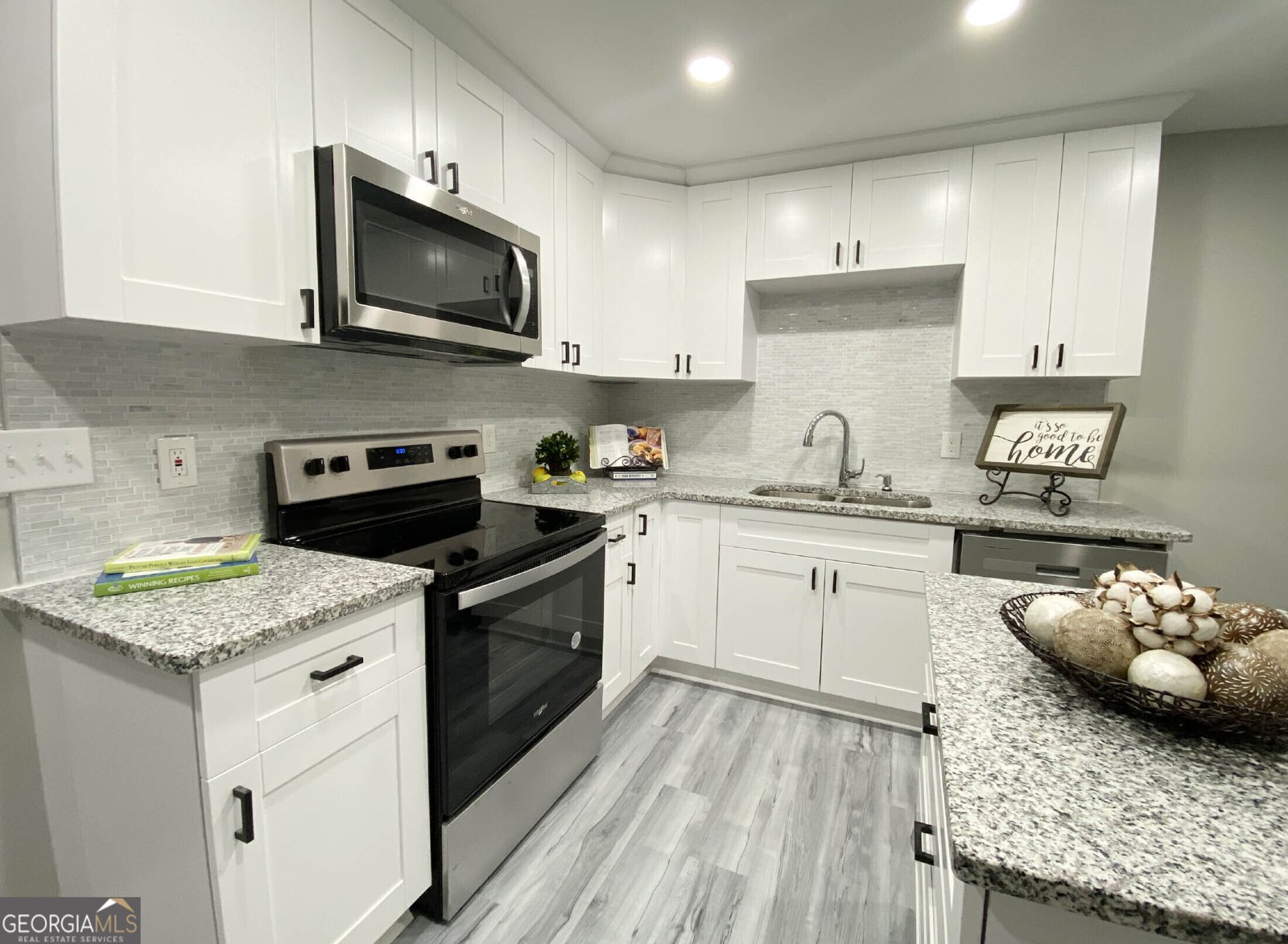 3046 Dobbs Way East Point - 21