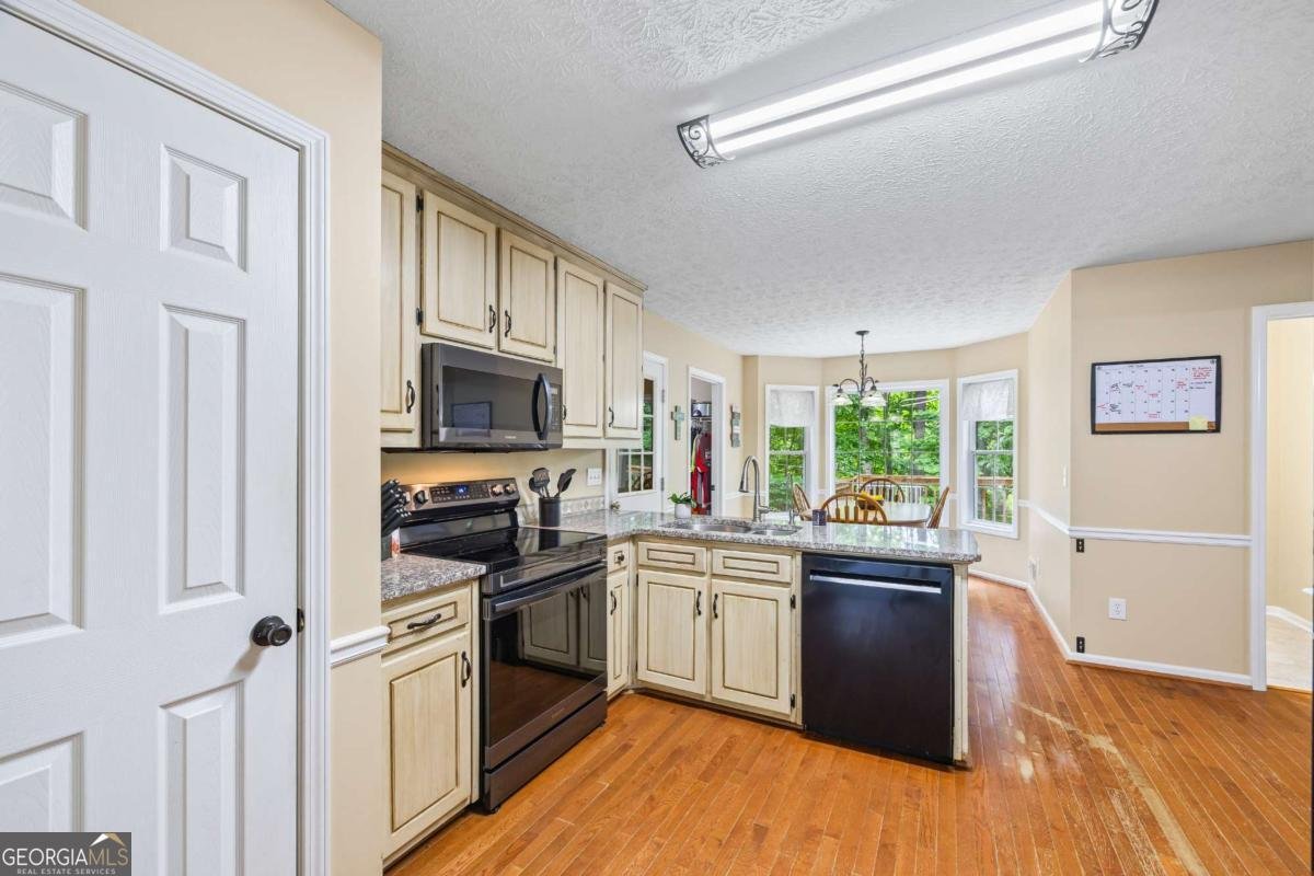 2990 Cove Crossing Drive Lawrenceville - 24