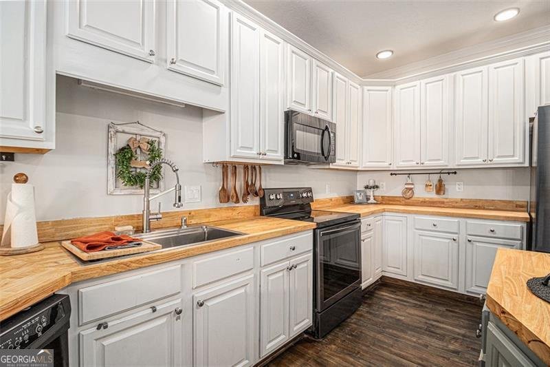 232 CHRISTIAN Circle Carrollton - 14