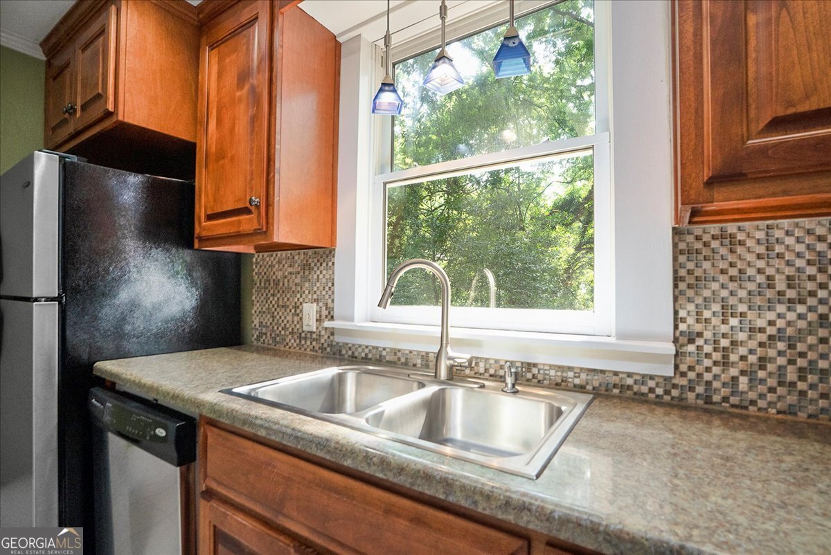 546 Pulaski Street Athens - 10