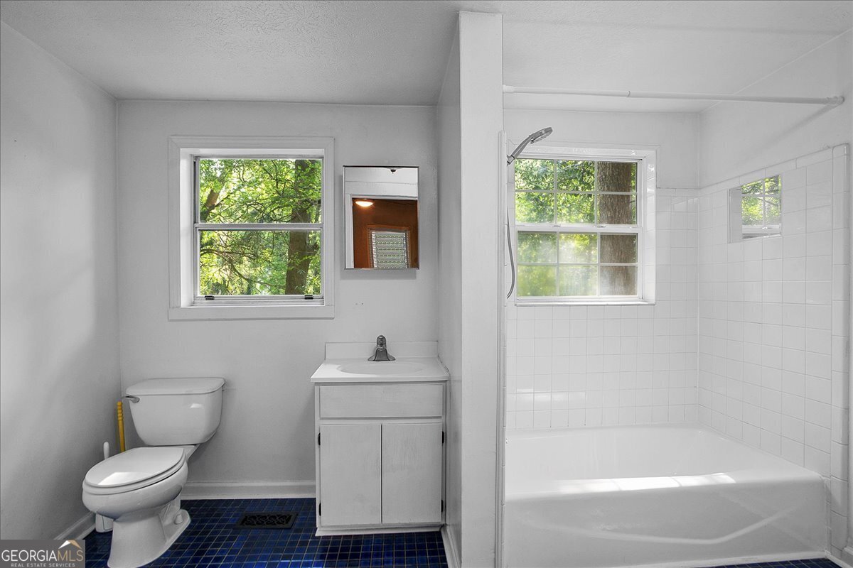 546 Pulaski Street Athens - 16