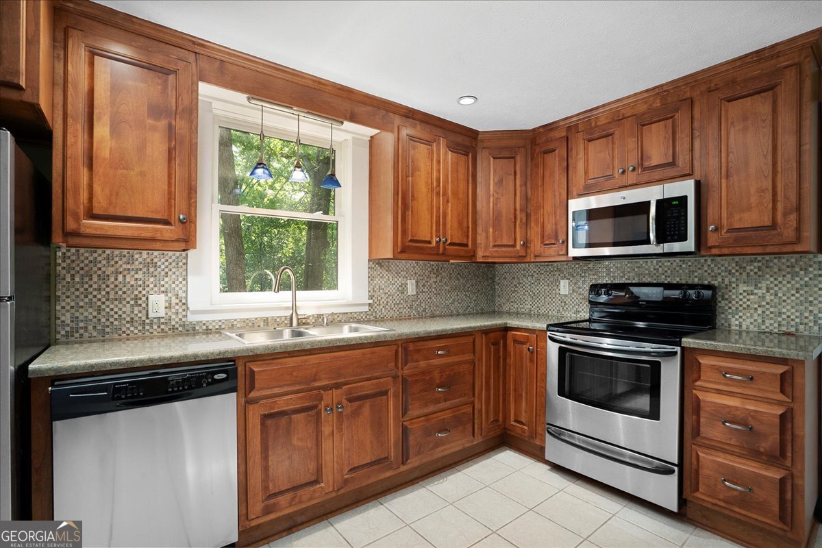 546 Pulaski Street Athens - 9