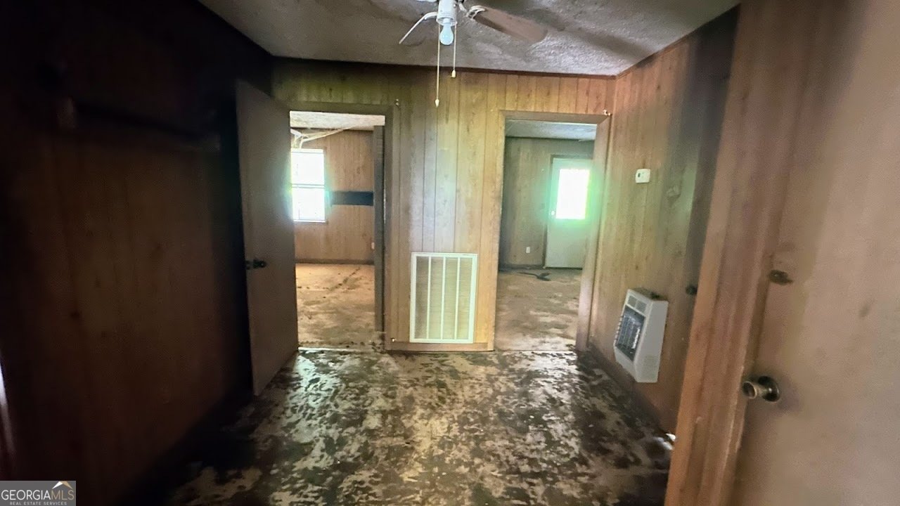 1565 County Road 61 Roanoke - 24