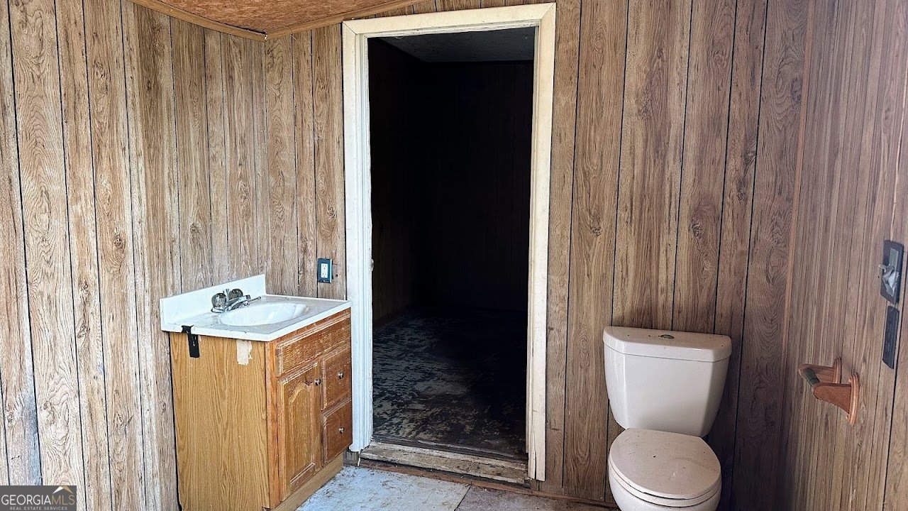 1565 County Road 61 Roanoke - 28