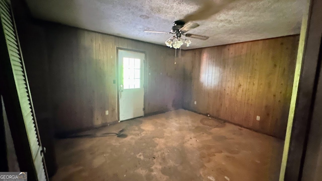 1565 County Road 61 Roanoke - 35