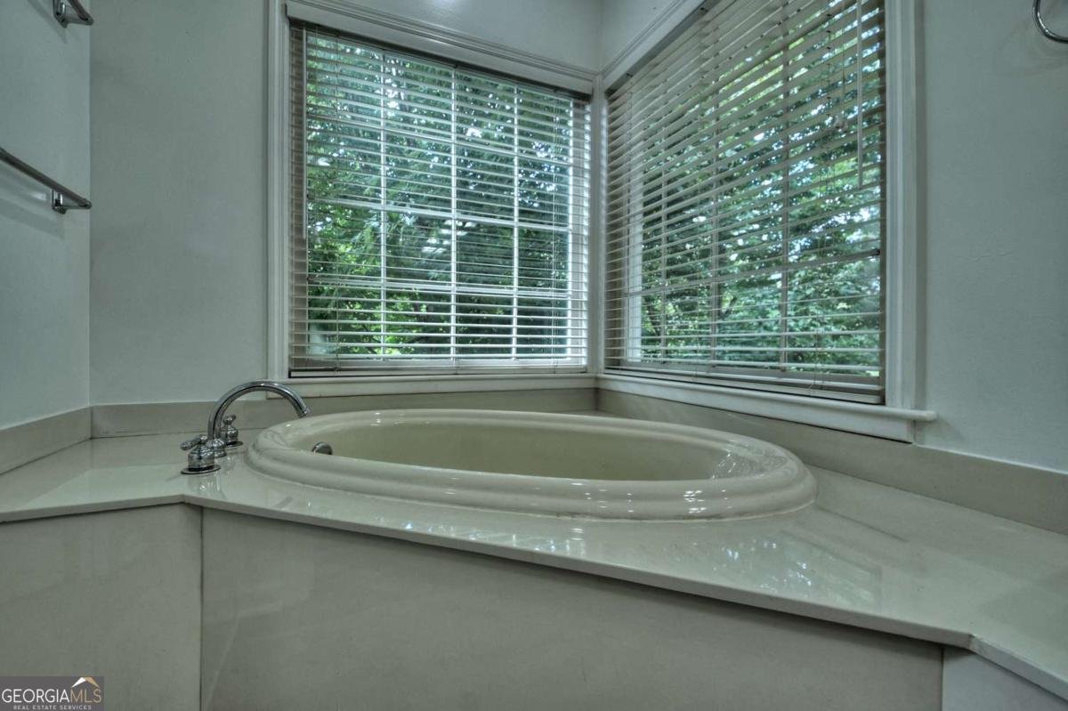 174 Oak Lane Blairsville - 37