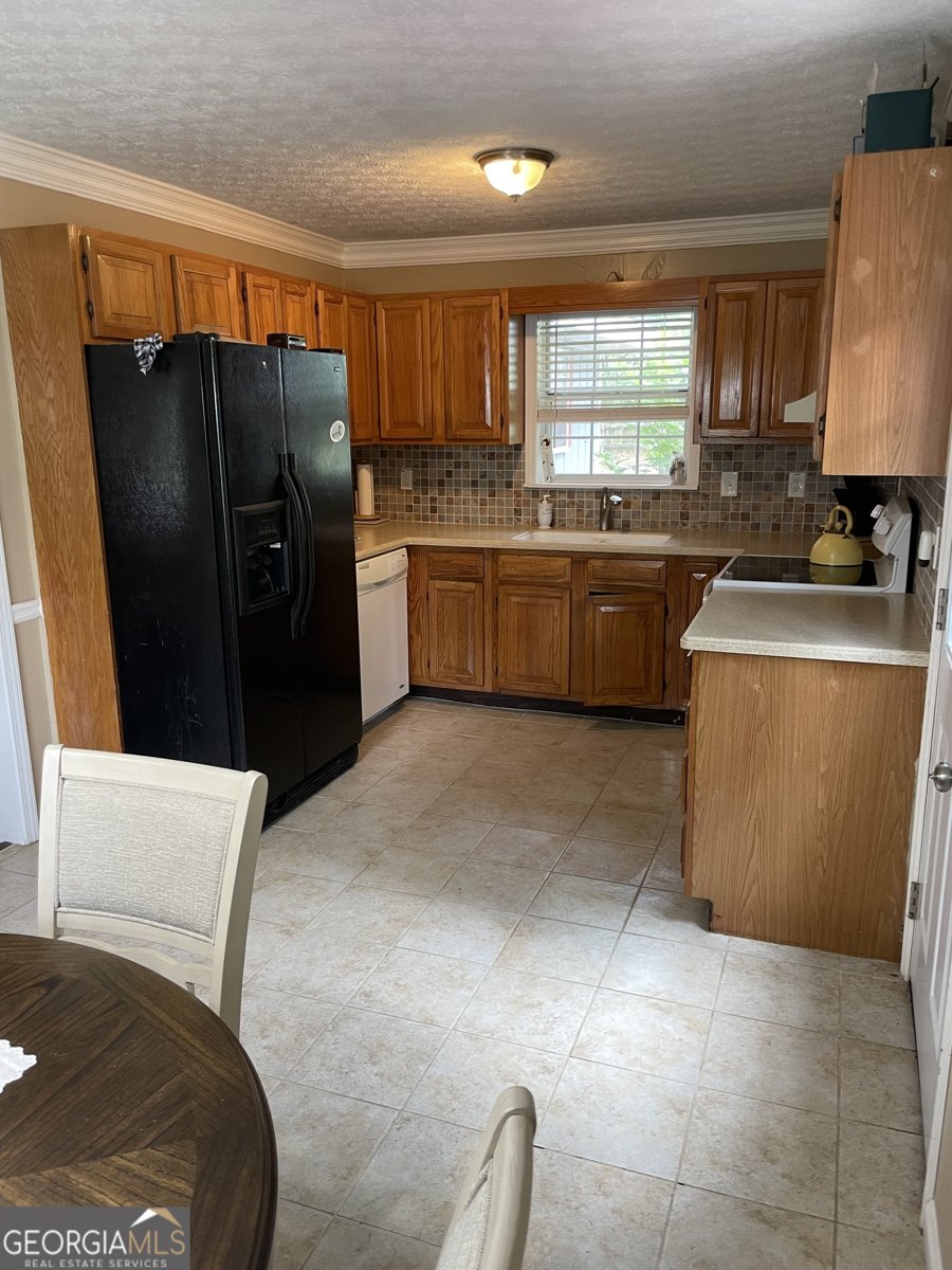 501 Lakeshore Drive Monticello - 24