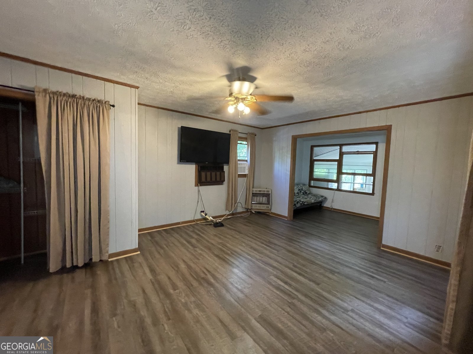 1095 Mountain Shadows Drive Cleveland - 8