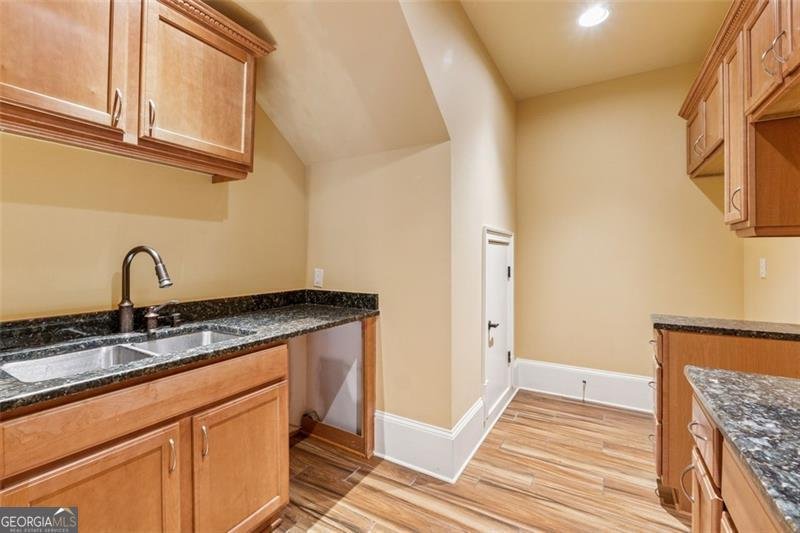 1220 STATE Street Atlanta - 33