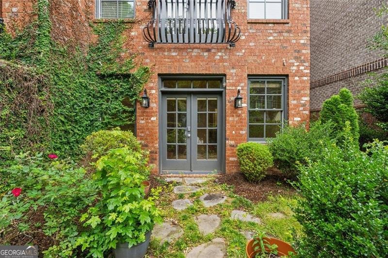 1220 STATE Street Atlanta - 39