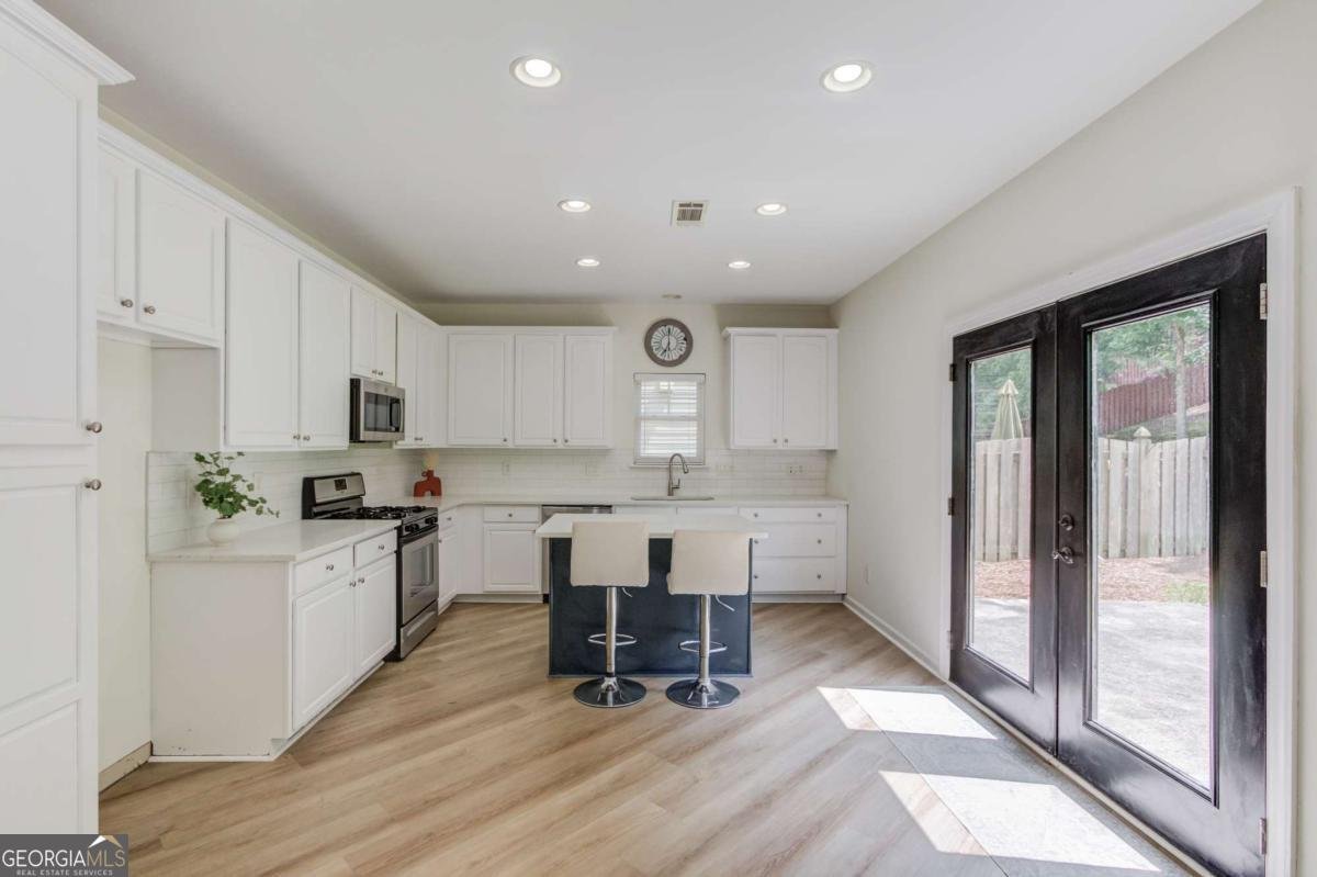 7653 Legacy Road Flowery Branch - 12