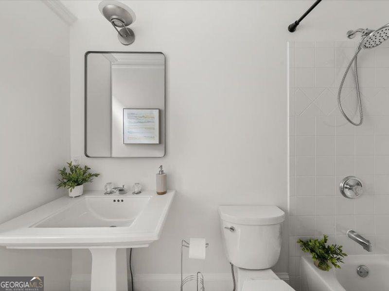 121 Fulton Way Atlanta - 27