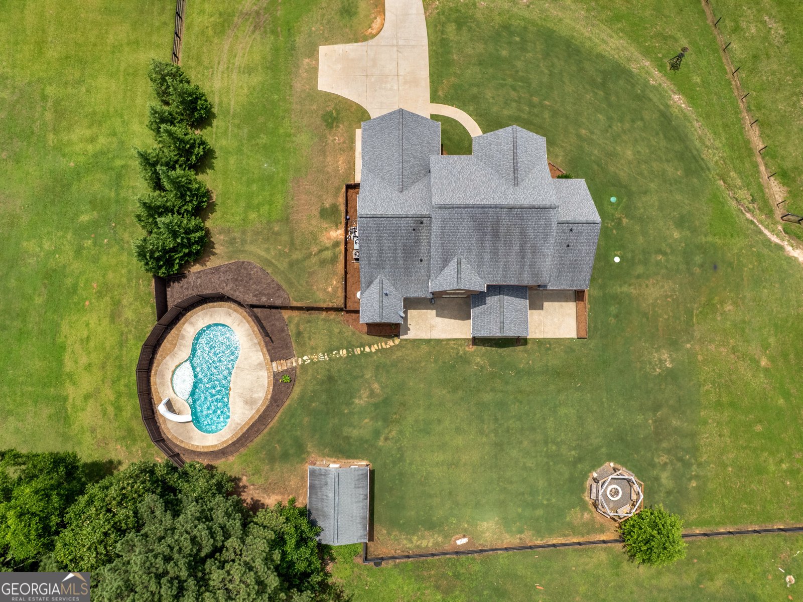 3905 Pointer Road Loganville - 77