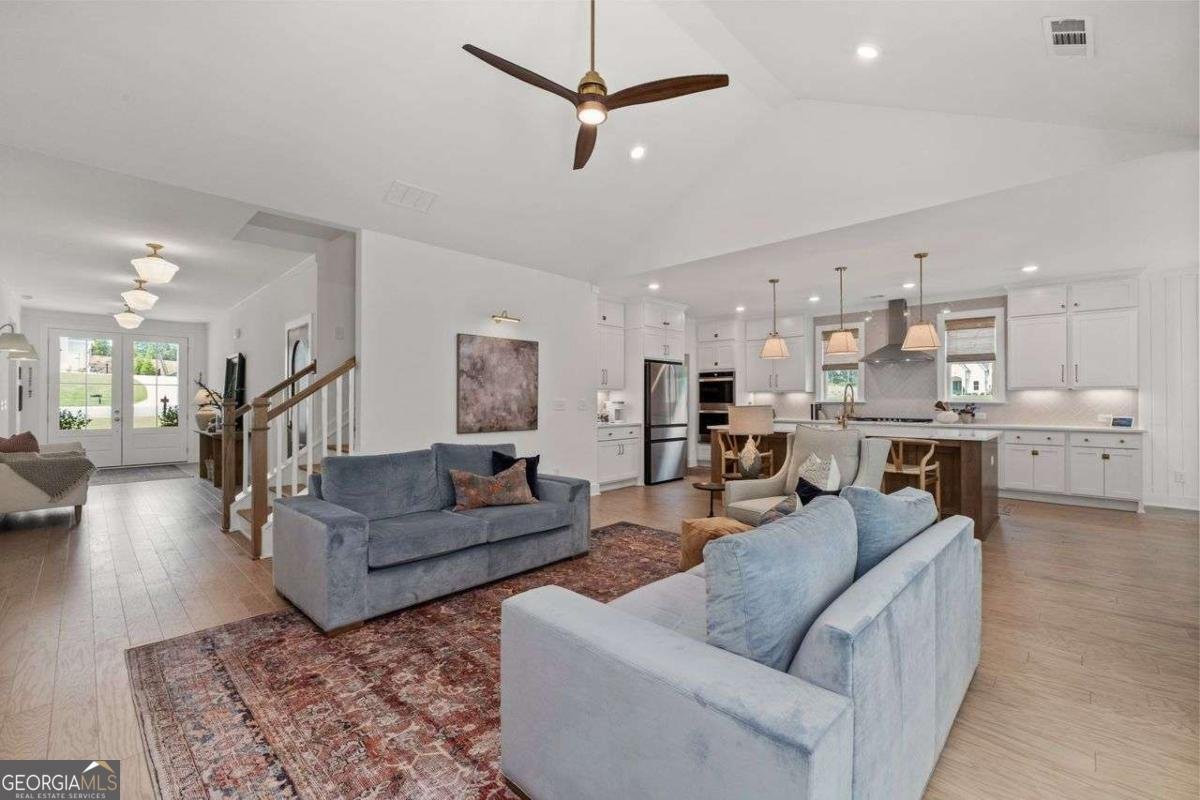 8415 AZURE OVERLOOK Trail Gainesville - 22