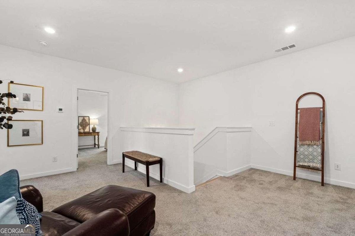 8415 AZURE OVERLOOK Trail Gainesville - 35