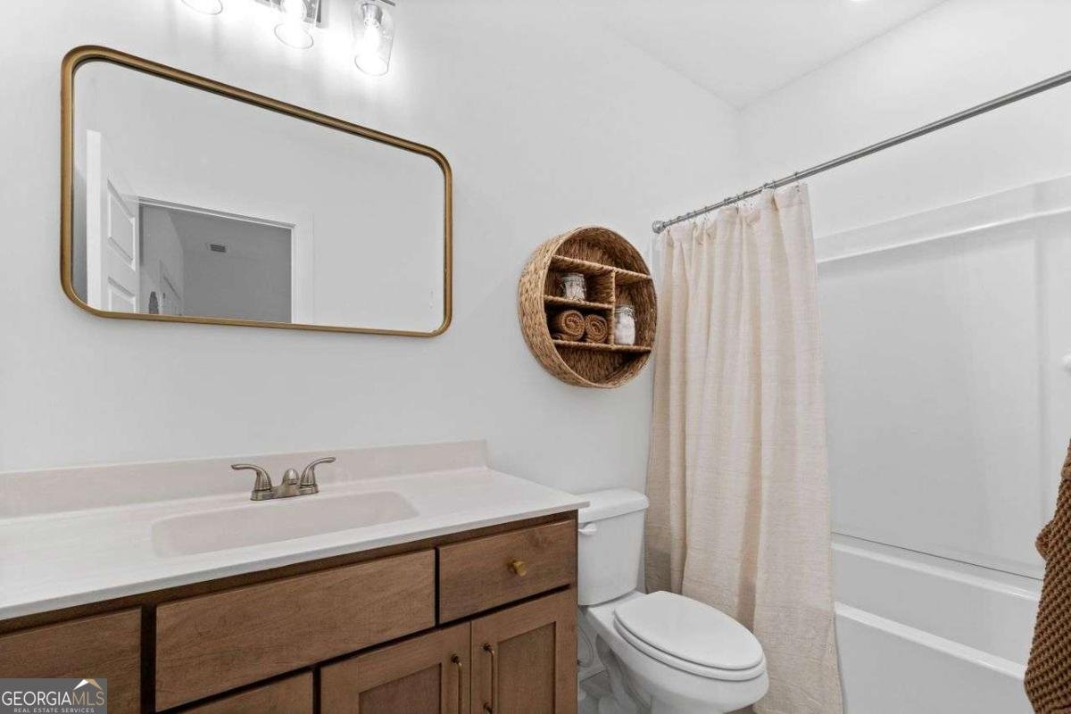 8415 AZURE OVERLOOK Trail Gainesville - 44