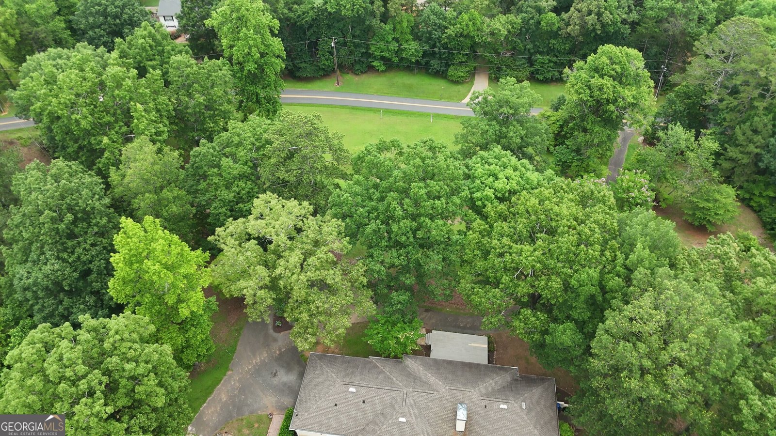 400 Simpson Road White - 50