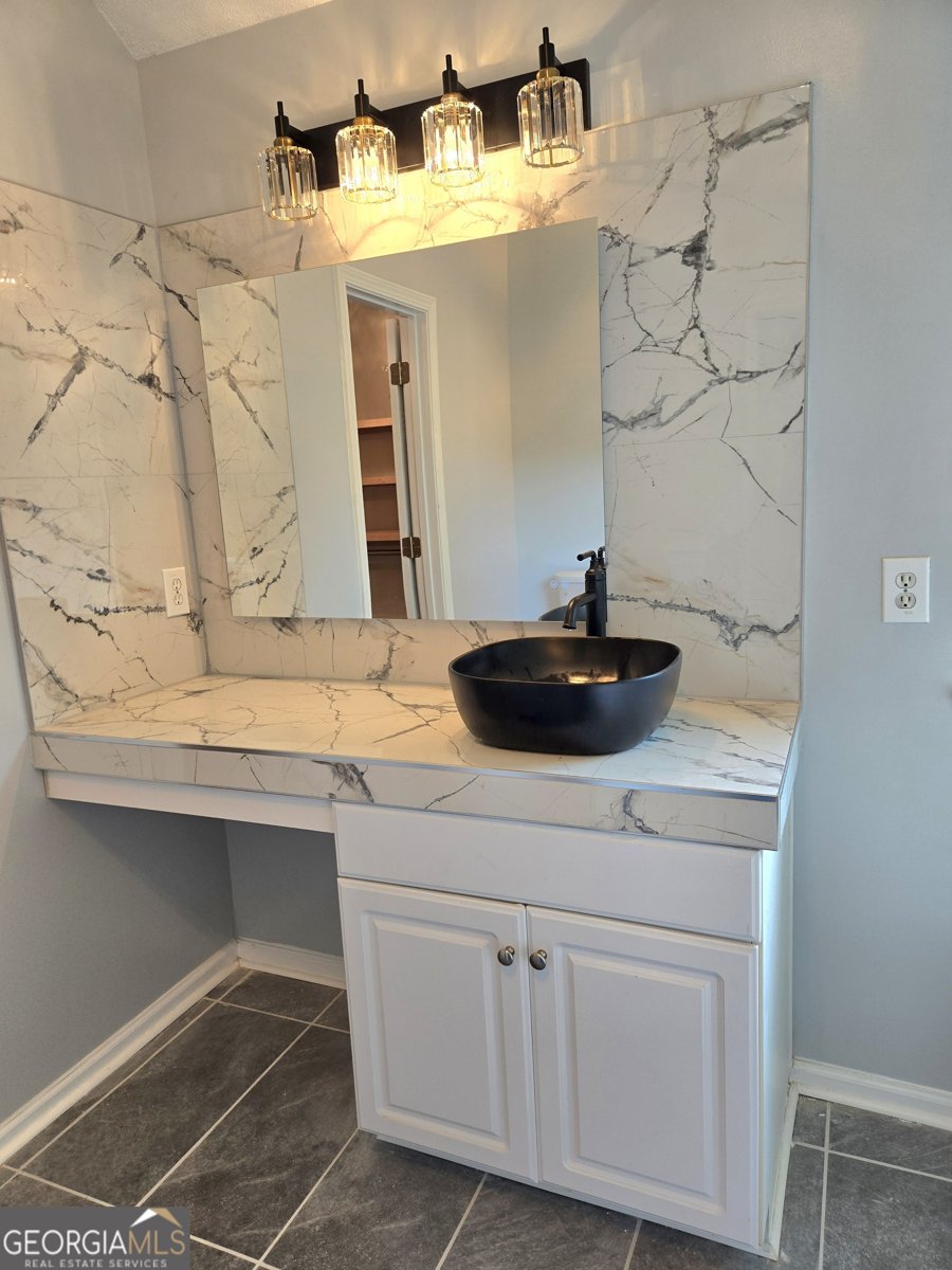 4284 Caroline Court Douglasville - 35
