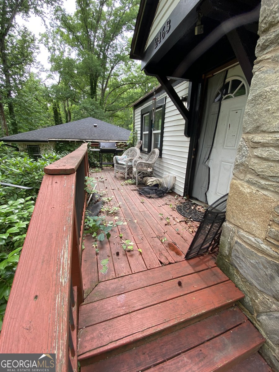 2463 Stone Road East Point - 2