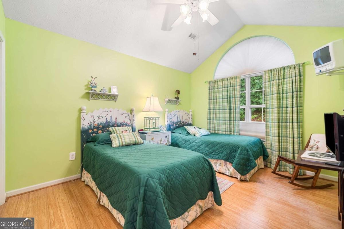 4512 Orchard Trace Roswell - 27