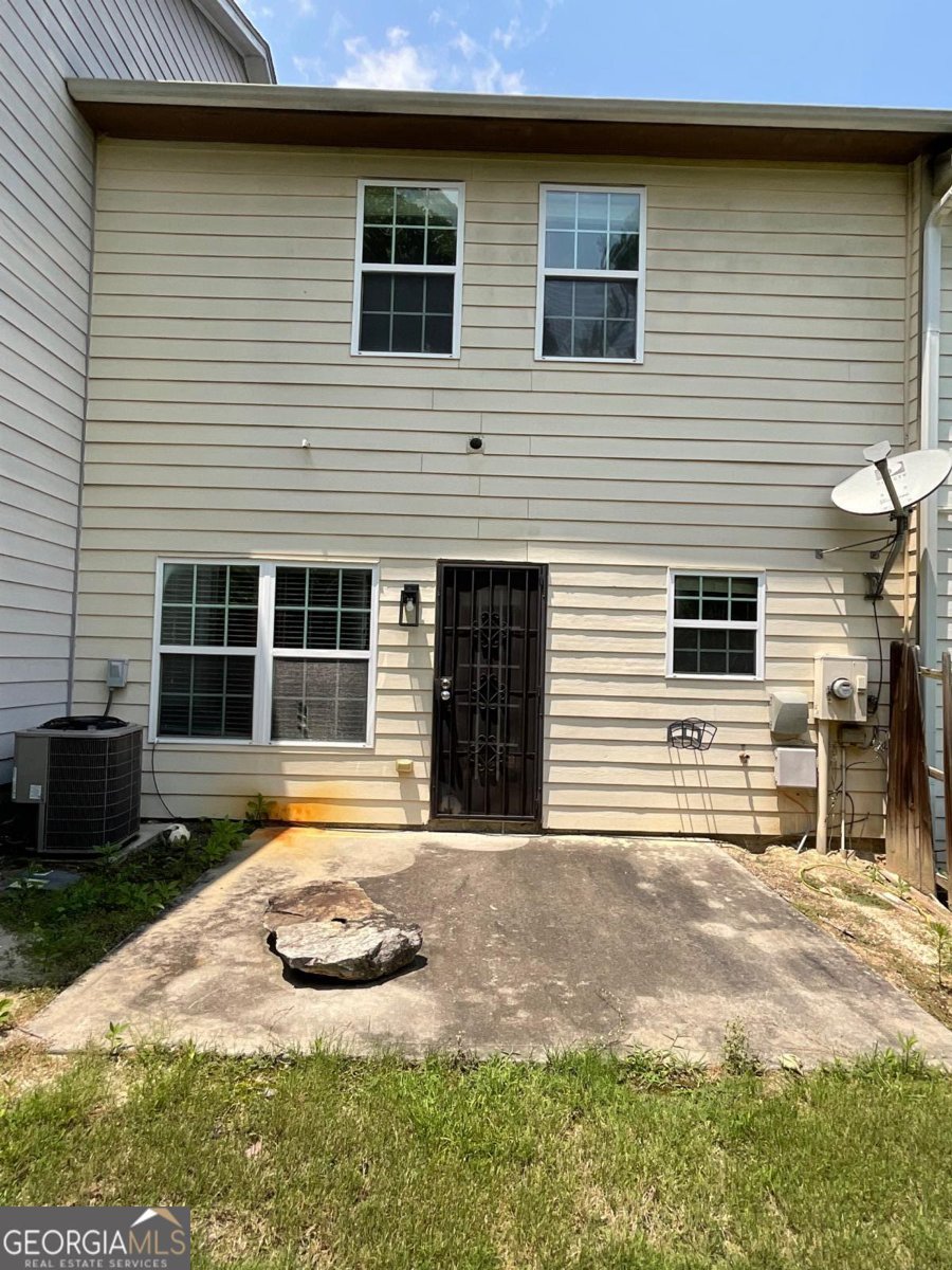 6941 Rogers Point Lithonia - 2