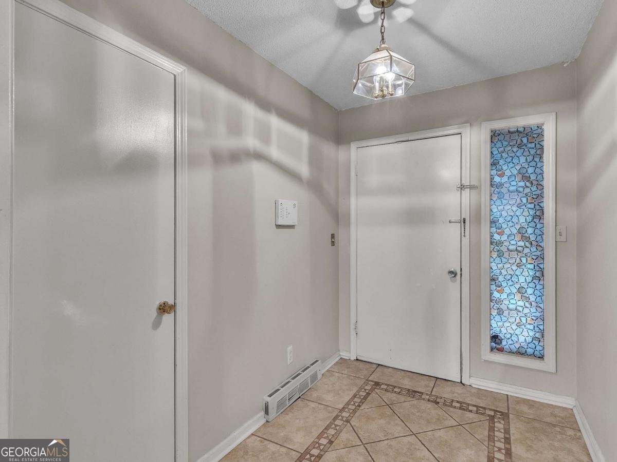 225 Melea Lane Calhoun - 9