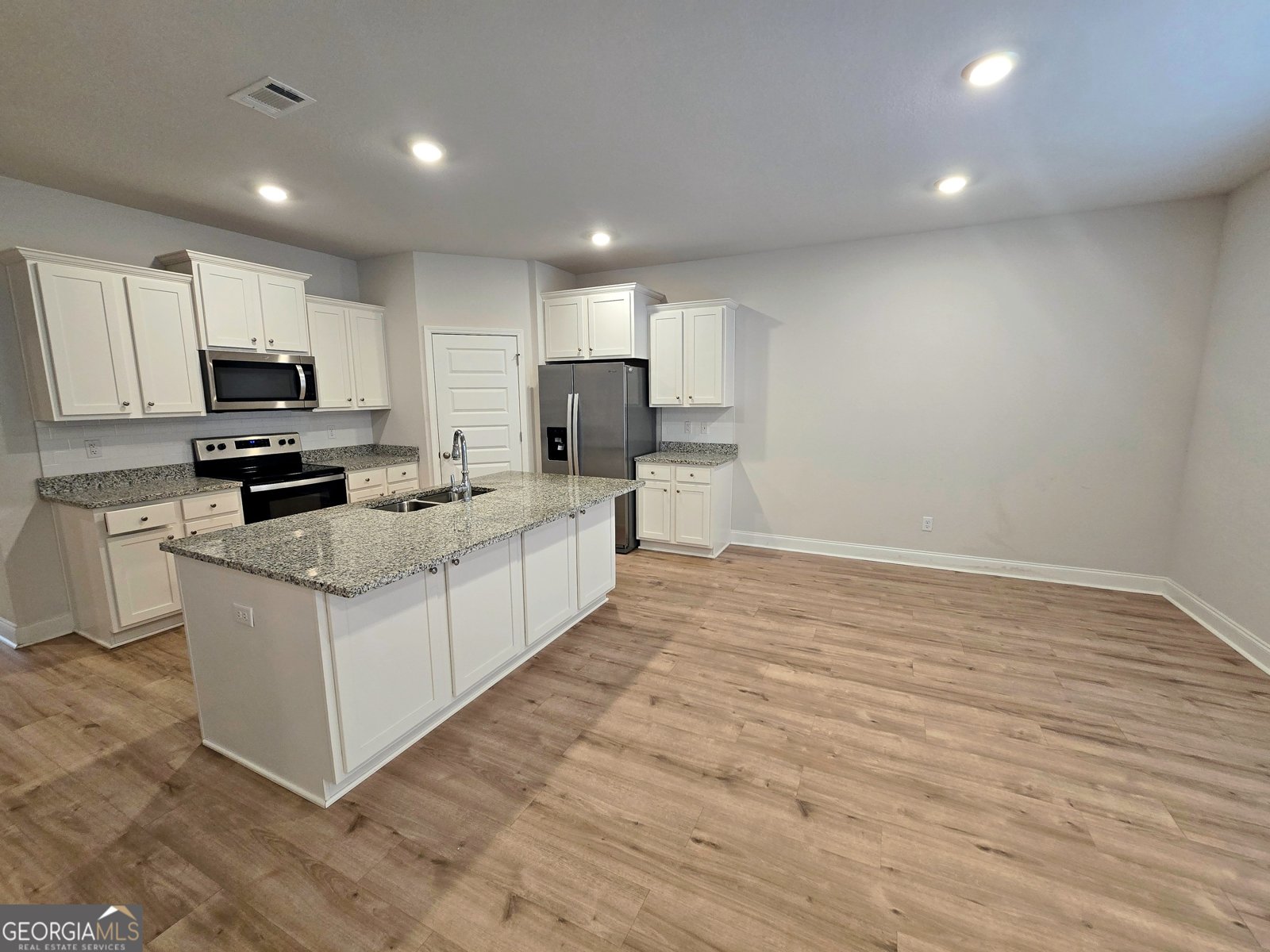 5175 Grand Oak Circle Lake Park - 5