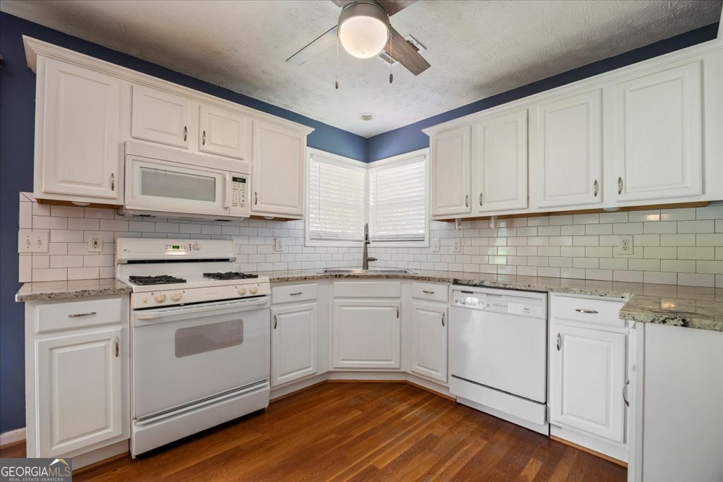 7825 Running Fox Trail Gainesville - 7
