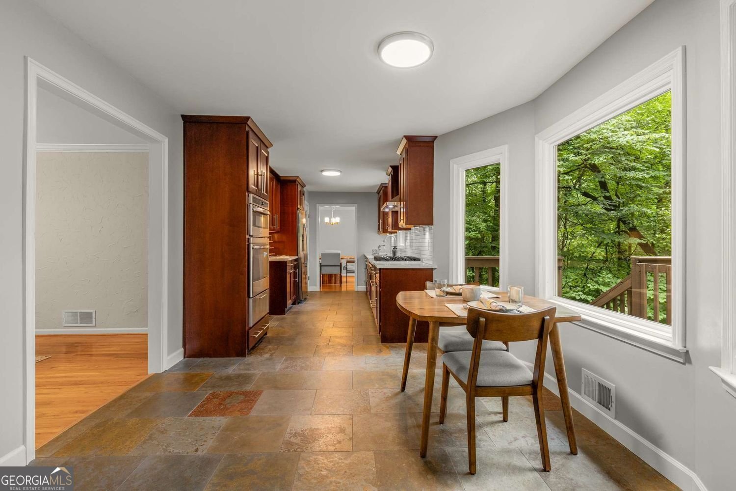 2892 Guinevere Drive Atlanta - 17
