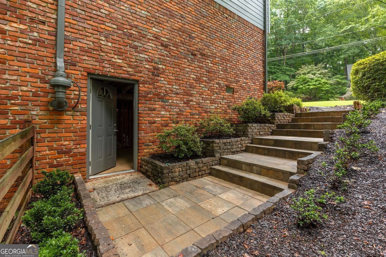2892 Guinevere Drive Atlanta - 39