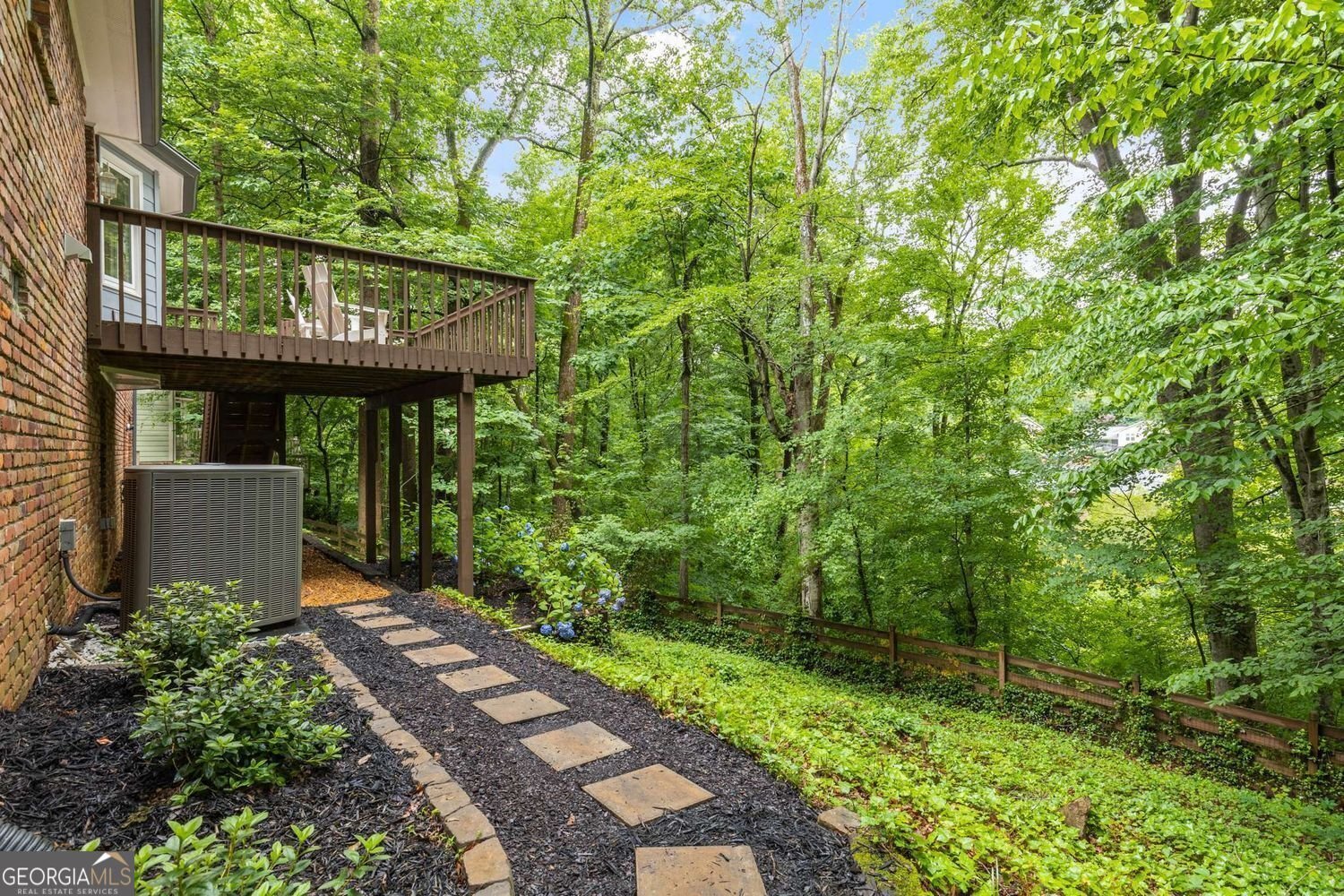 2892 Guinevere Drive Atlanta - 40