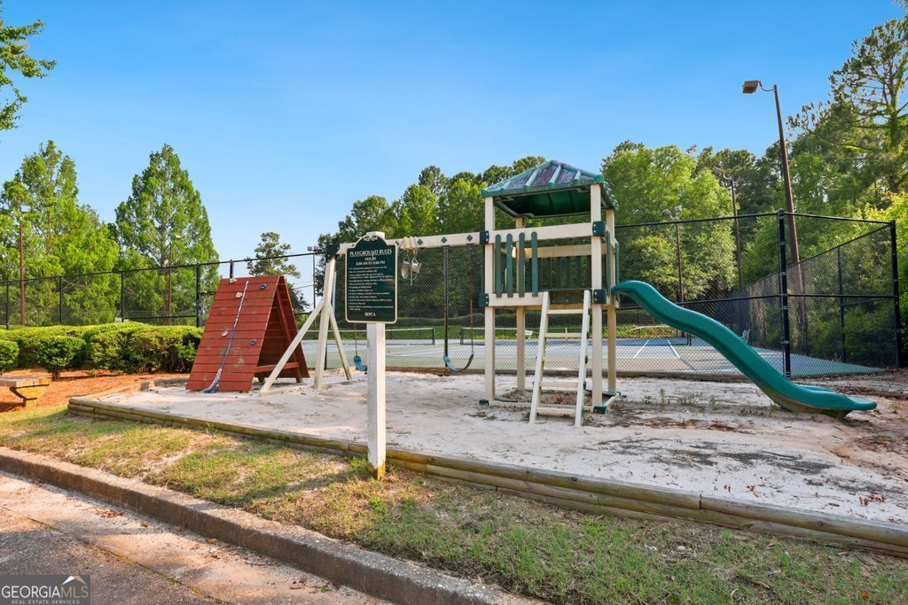 64 Harbour Lake Drive Fayetteville - 25
