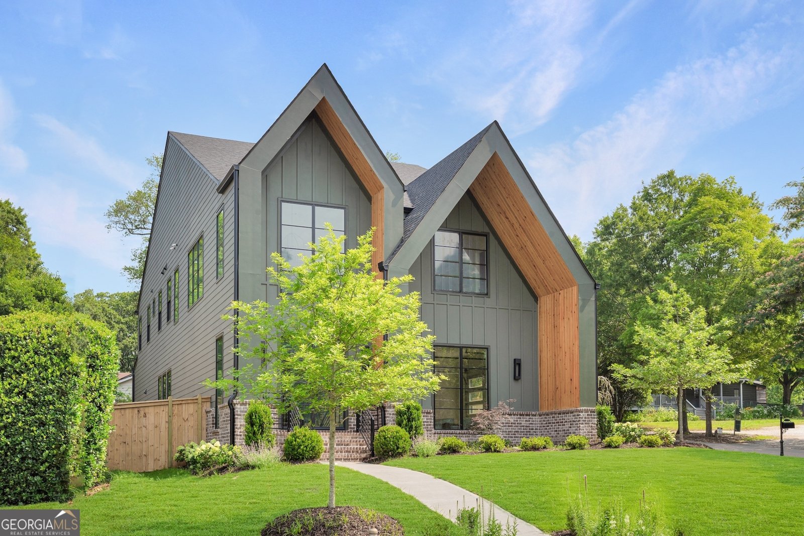 504 Barrington Drive Roswell - 2