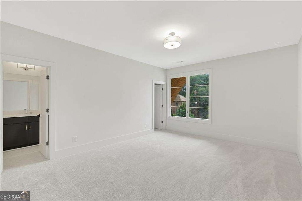 504 Barrington Drive Roswell - 45