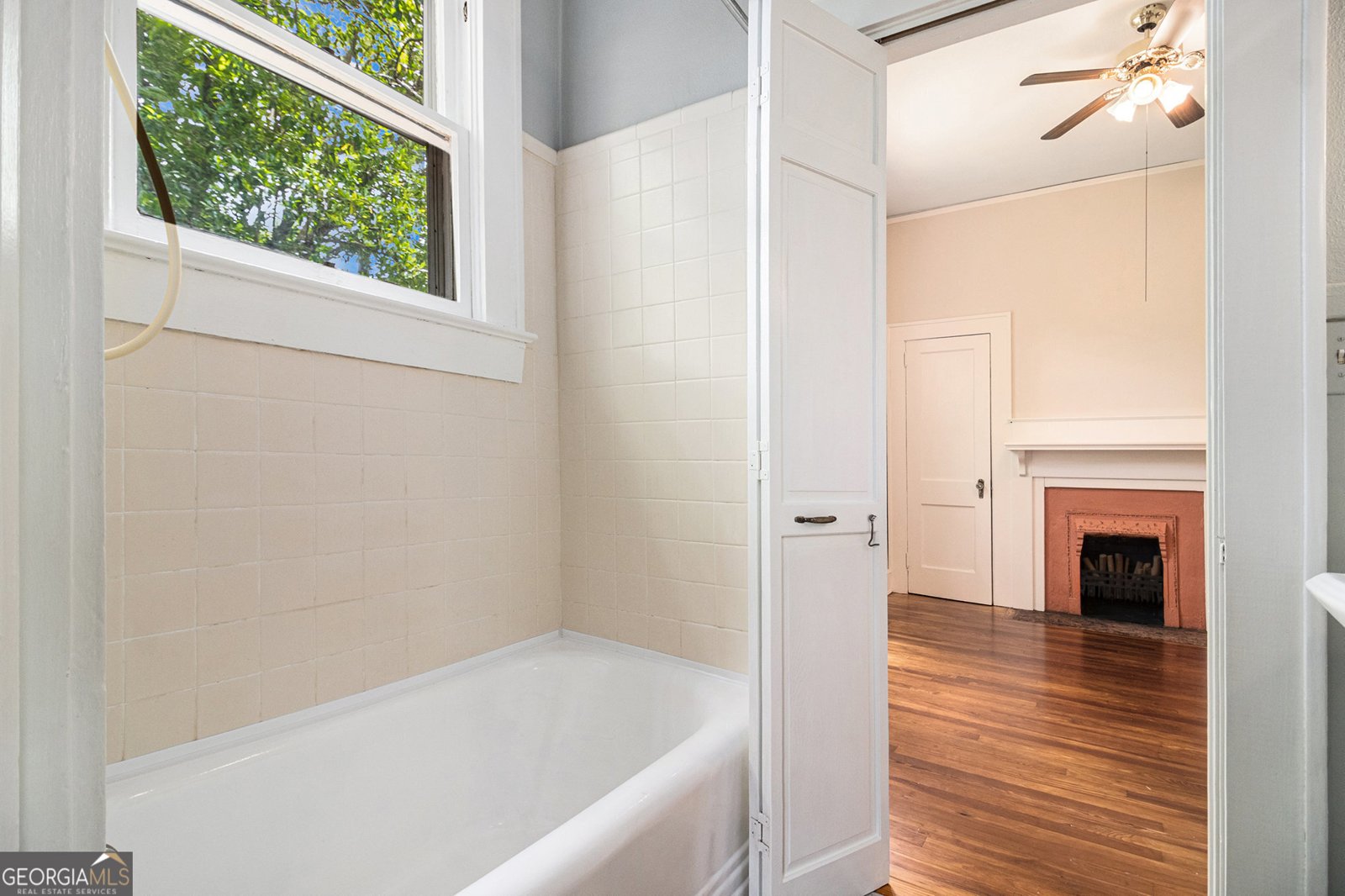 104 4TH Street Manchester - 13