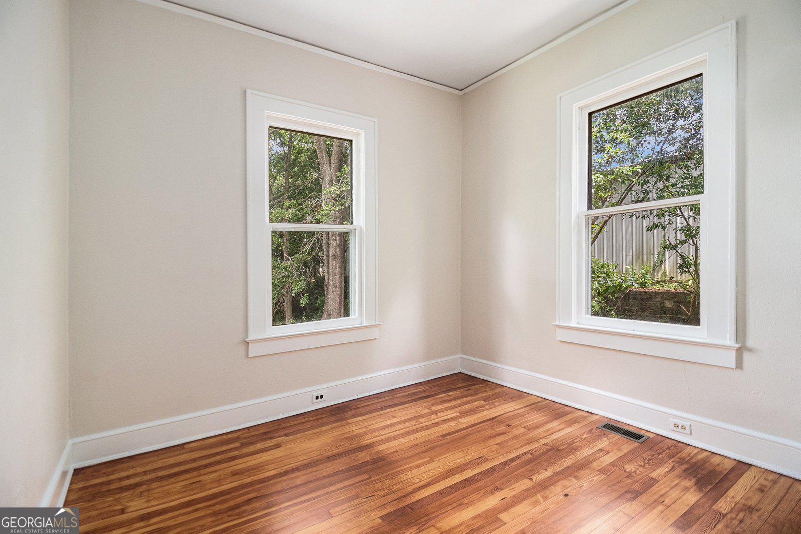 104 4TH Street Manchester - 14