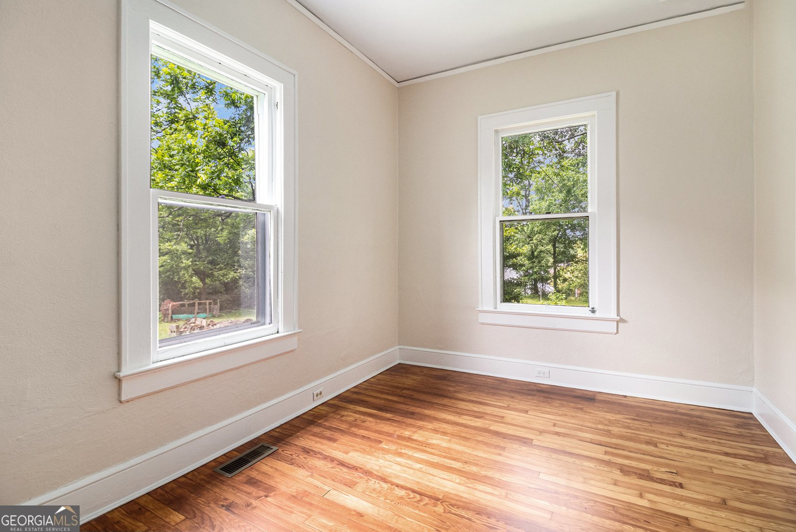 104 4TH Street Manchester - 15
