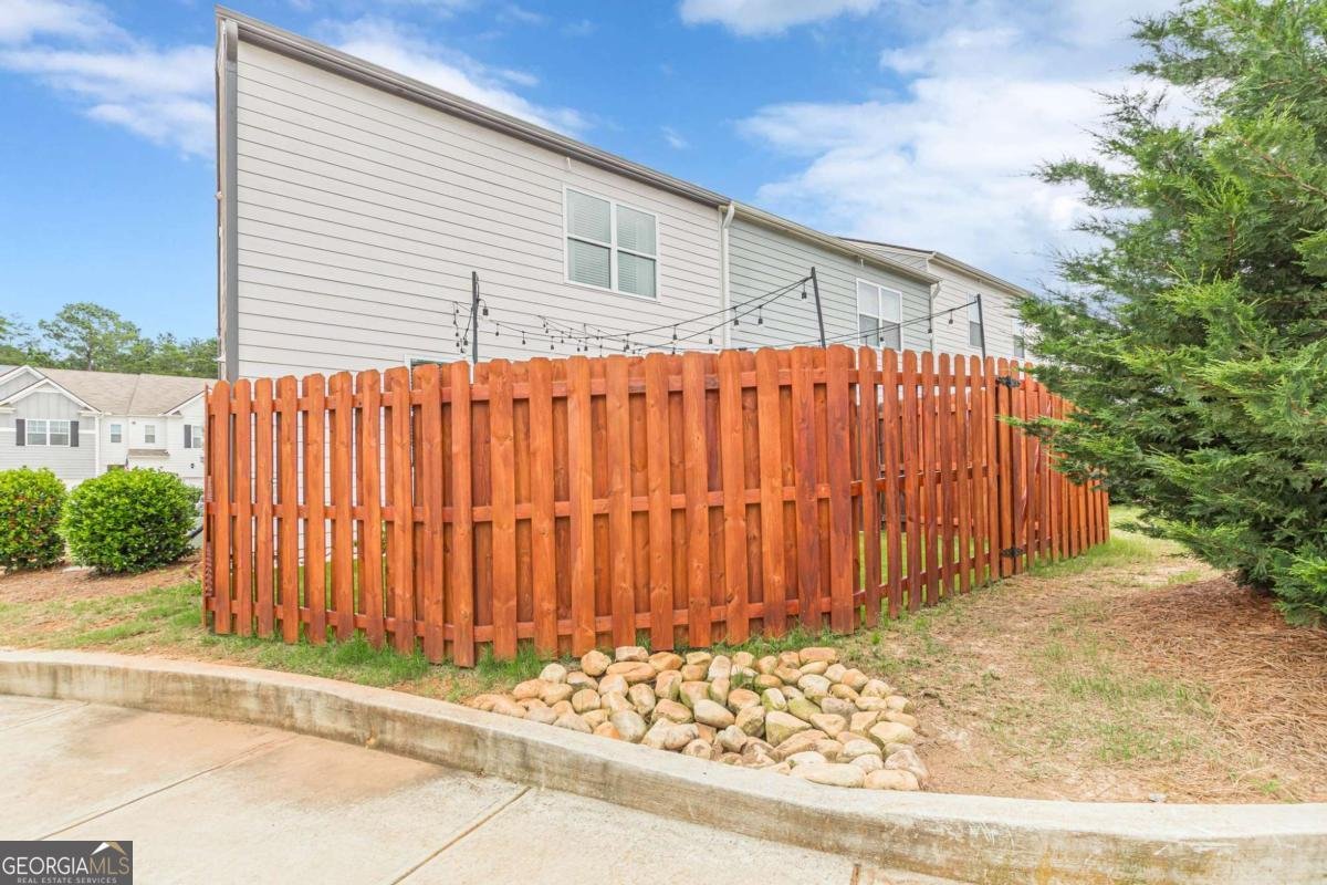 739 Woodstock Grove Drive Woodstock - 25