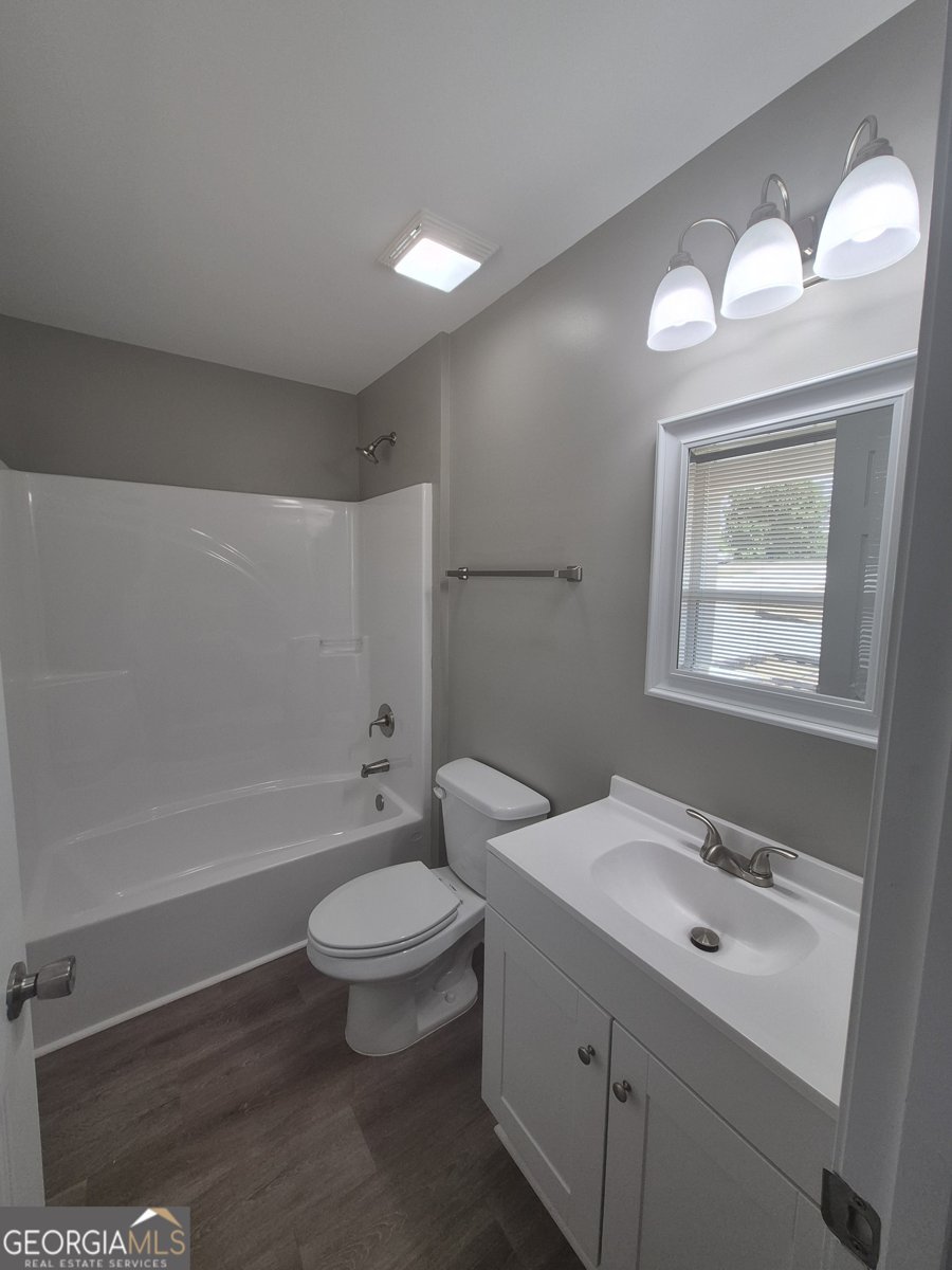 4599 Lexington Road Athens - 19