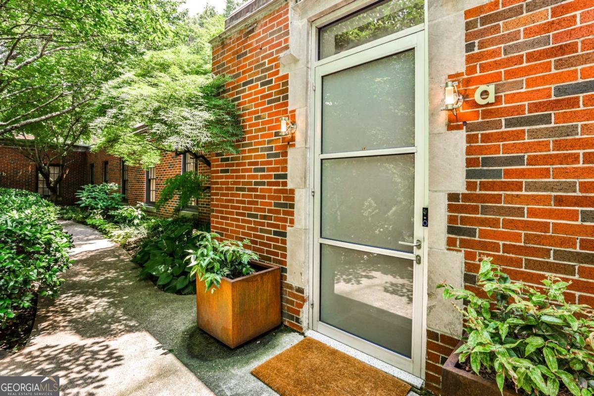 1933 MCLENDON Avenue Atlanta - 55