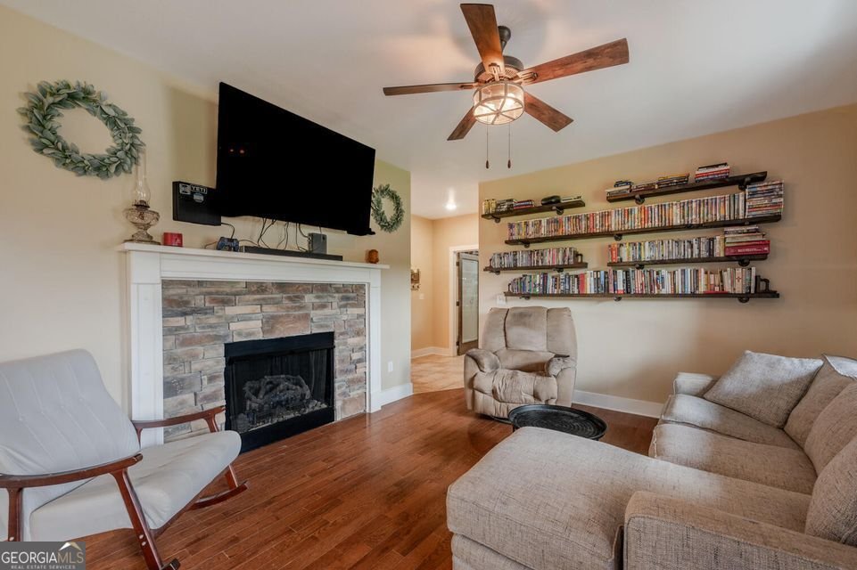 84 York Road Lafayette - 7