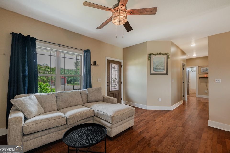 84 York Road Lafayette - 8