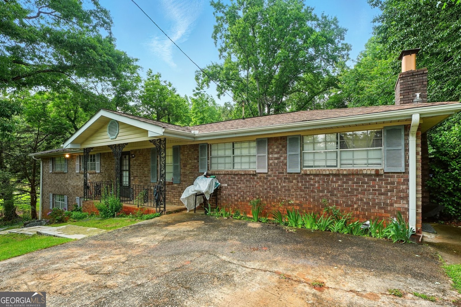 6126 Knights Lane Douglasville - 1
