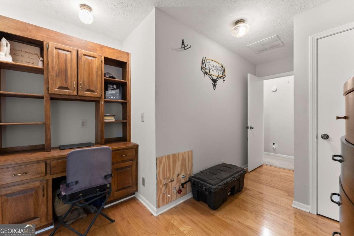 239 Hidden Court Winder - 32
