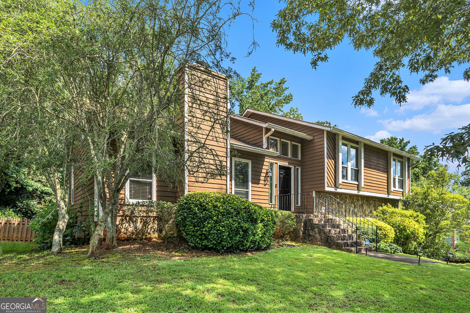 8605 Stone Creek Court Douglasville - 2
